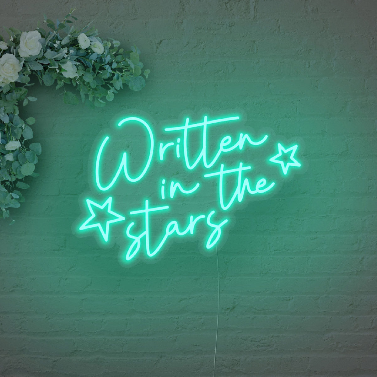 "Written in the Stars’" Liebes - Leuchtmotiv aus LED Neon