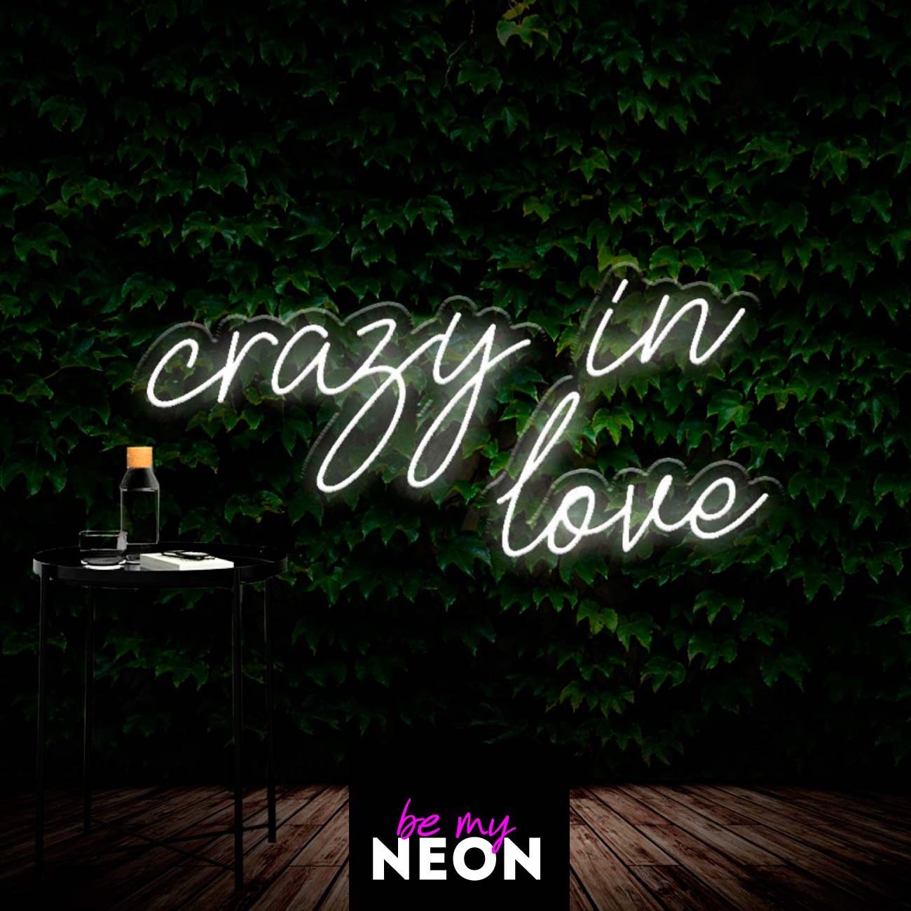 "Crazy In Love" Liebes - Leuchtschirft aus LED Neon