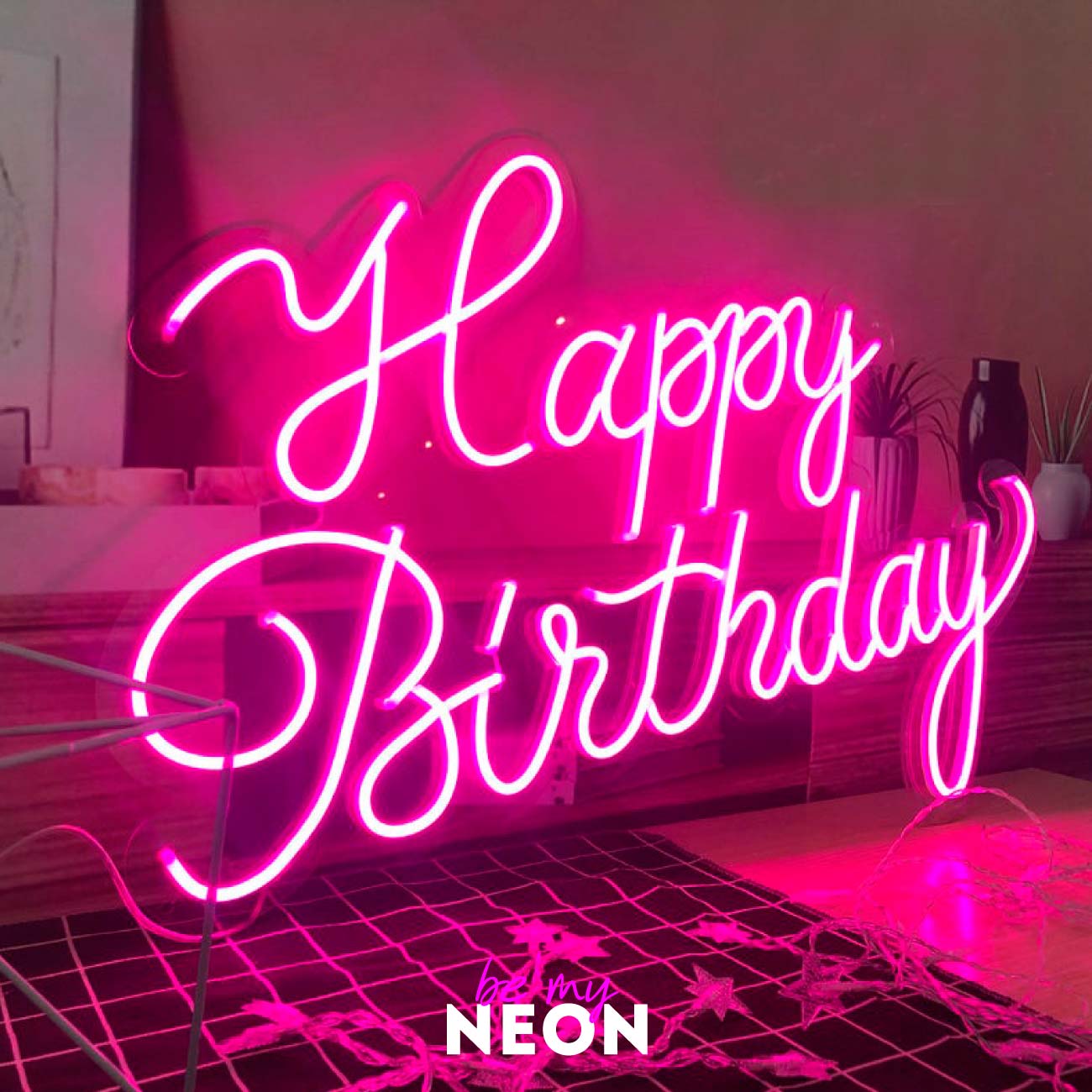 "Happy Birthday" Leuchtmotiv aus LED Neon