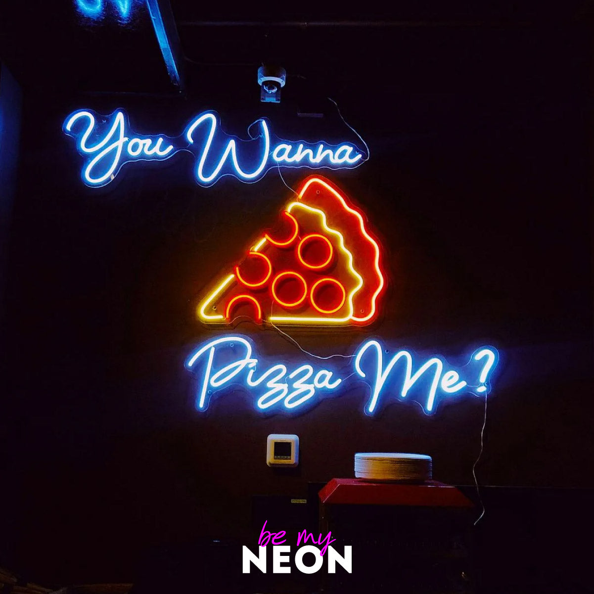 "you wanna pizza me?" LED Neonschild