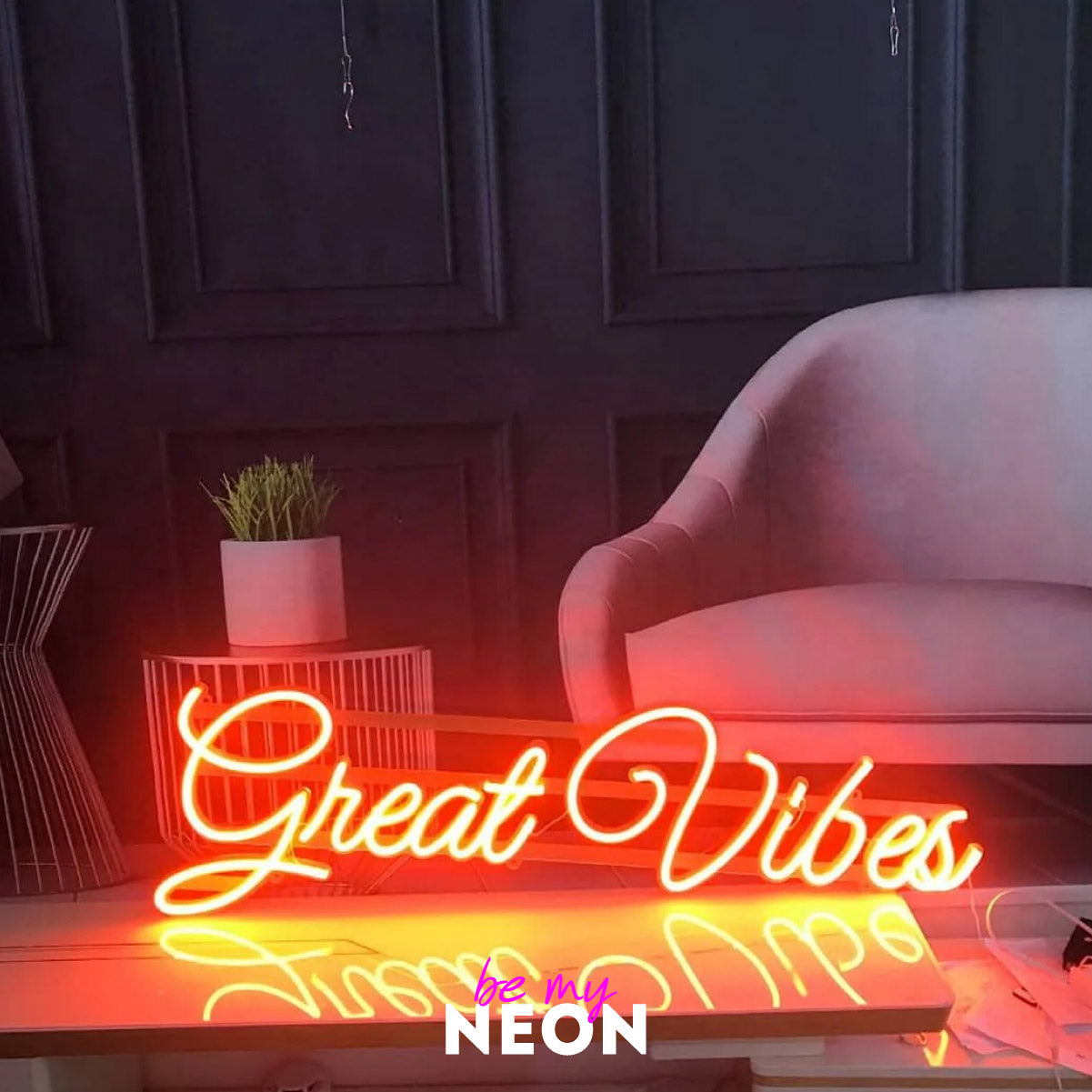 "Great Vibes" Leuchtmotiv aus LED Neon