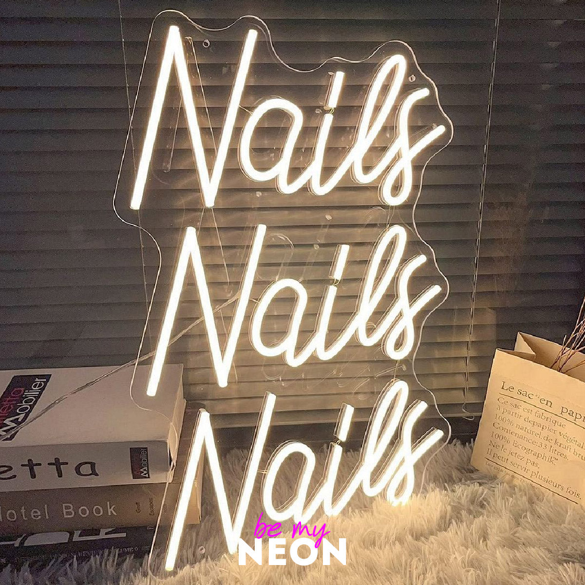 "Nails Nails Nails" LED Neonschild